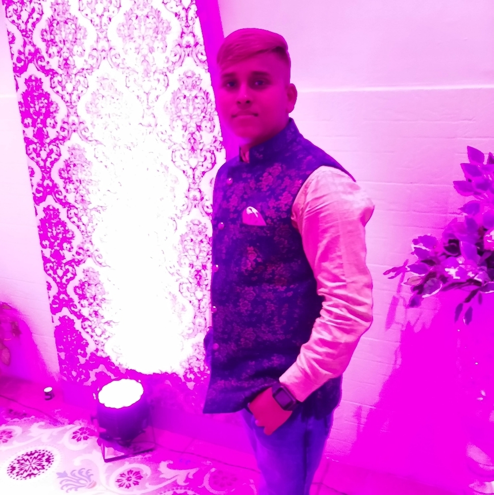 Meet your Posher, Yash